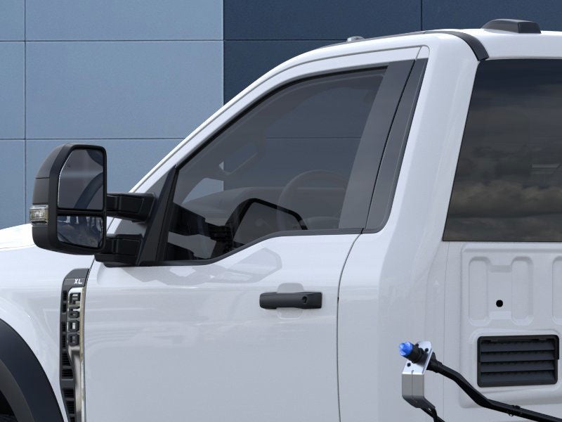 2025 Ford F-600SD XL SWITCH AND GO