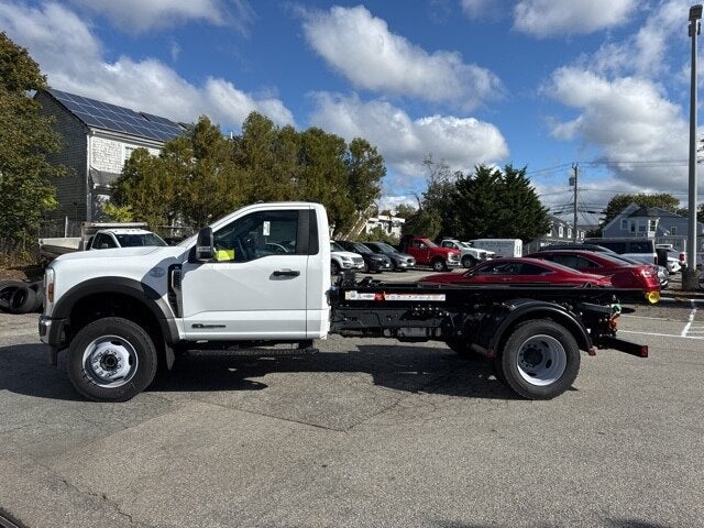 2025 Ford F-600SD XL