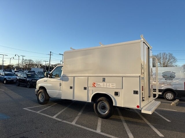 2026 Ford E-350SD Base Enclosed Utility Body
