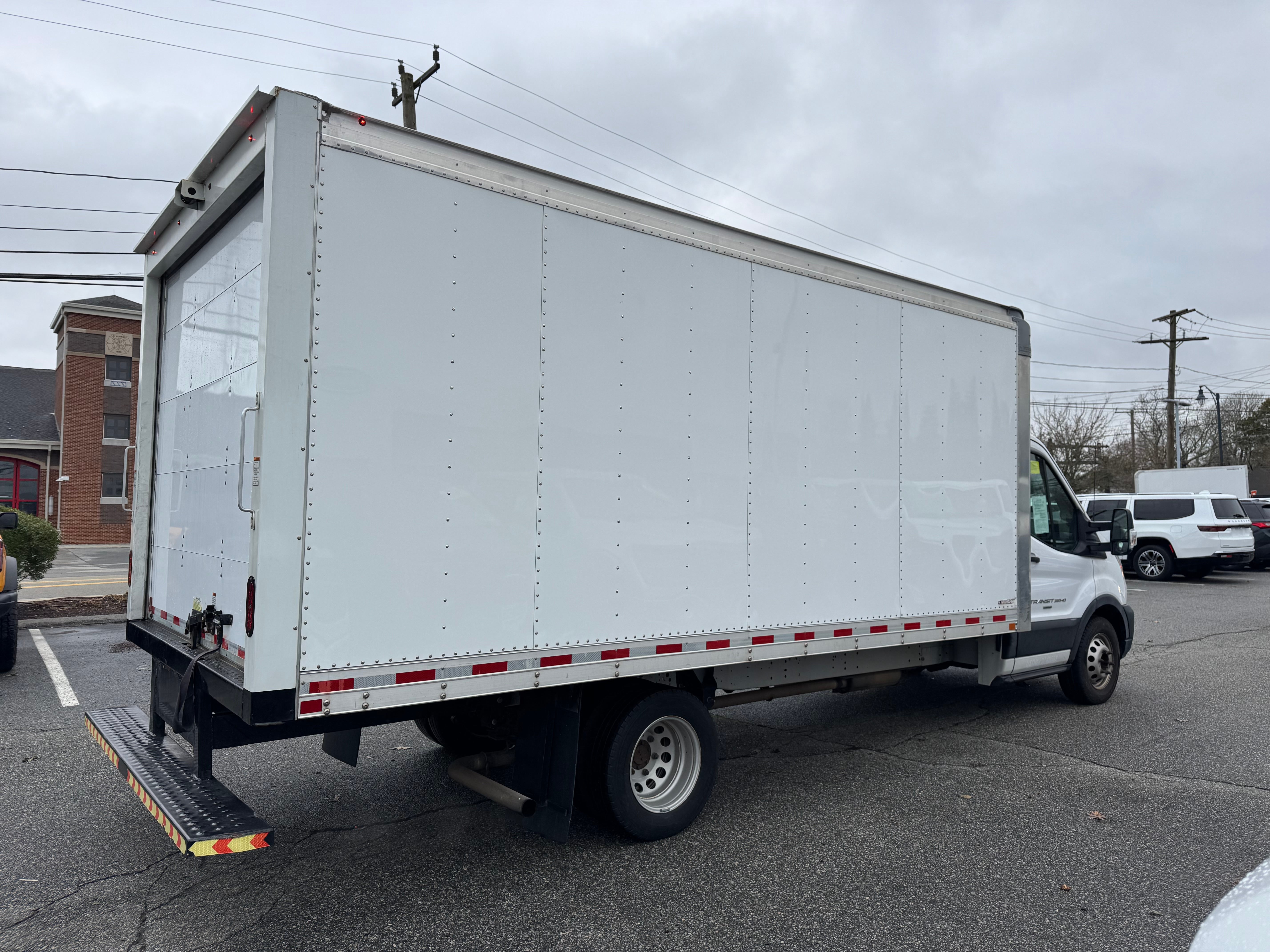 2022 Ford Transit-350 Base BOX TRUCK