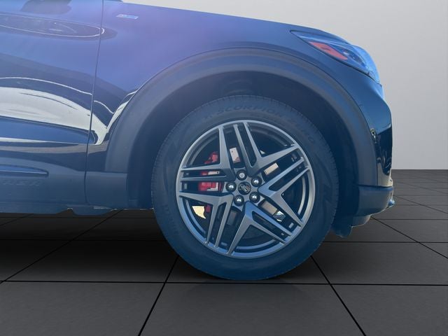 2025 Ford Explorer ST-Line RWD