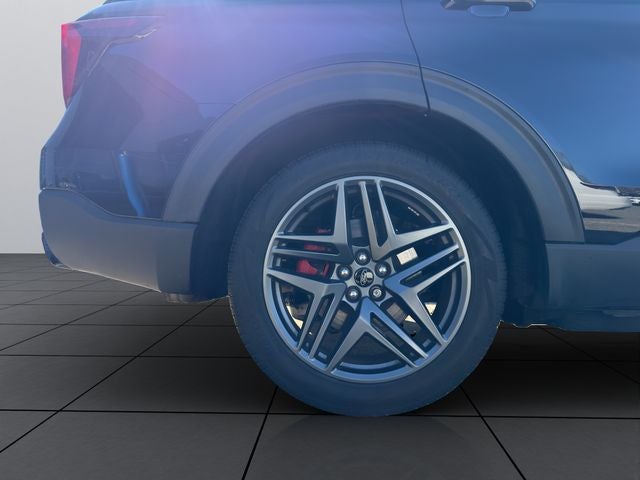 2025 Ford Explorer ST-Line RWD