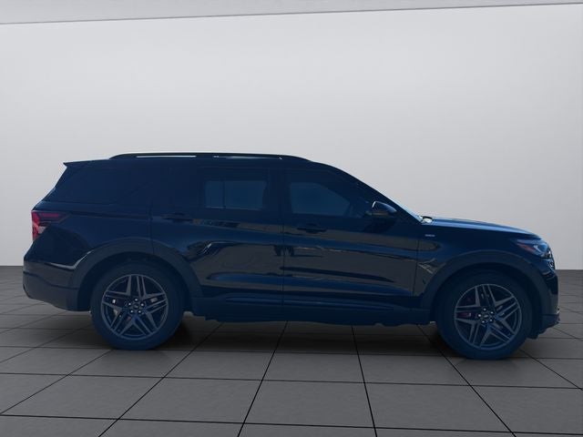 2025 Ford Explorer ST-Line RWD