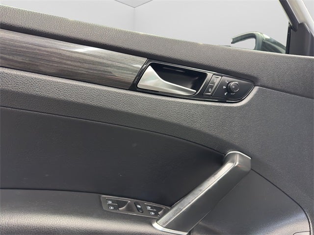 2020 Volkswagen Passat 2.0T R-Line