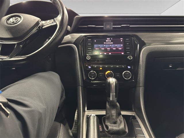 2020 Volkswagen Passat 2.0T R-Line