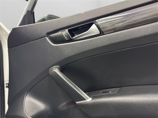 2020 Volkswagen Passat 2.0T R-Line