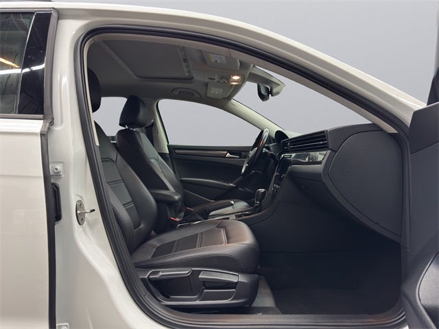 2020 Volkswagen Passat 2.0T R-Line