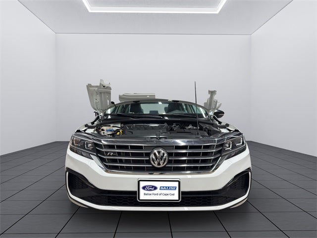 2020 Volkswagen Passat 2.0T R-Line
