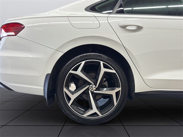 2020 Volkswagen Passat 2.0T R-Line