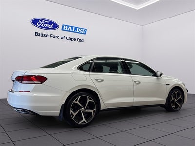2020 Volkswagen Passat 2.0T R-Line