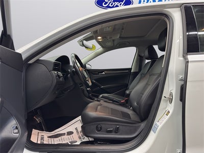 2020 Volkswagen Passat 2.0T R-Line