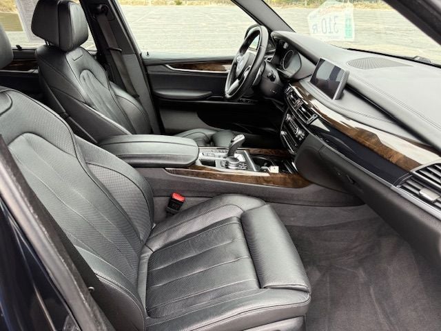 2018 BMW X5 xDrive50i M-SPORT PKG