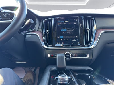 2025 Volvo S60 Plug-In Hybrid T8 Ultra