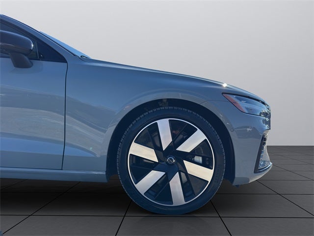 2025 Volvo S60 Plug-In Hybrid T8 Ultra