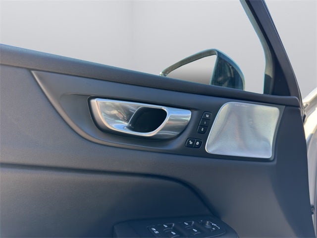 2025 Volvo S60 Plug-In Hybrid T8 Ultra