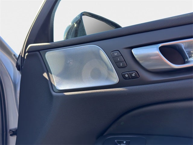 2025 Volvo S60 Plug-In Hybrid T8 Ultra