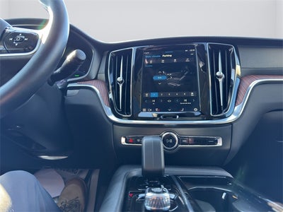 2025 Volvo S60 Plug-In Hybrid T8 Ultra