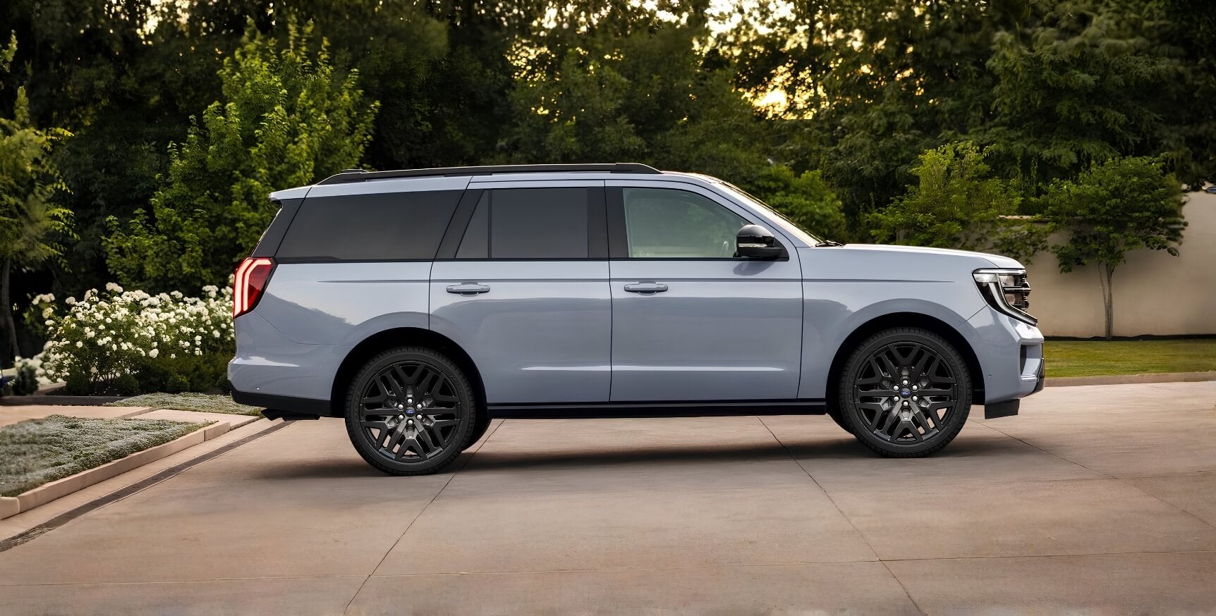 2027 Ford Expedition Hero